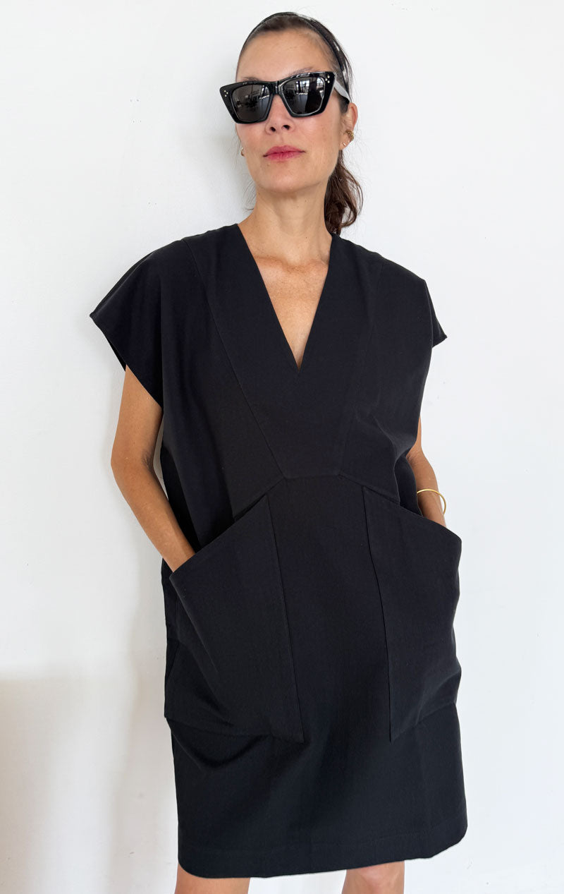 Diagonal pocket tunic