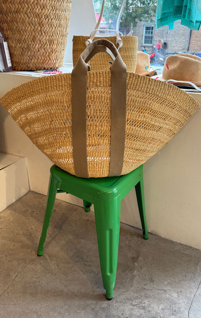 Large Muun Straw bag with removable pouch – Two