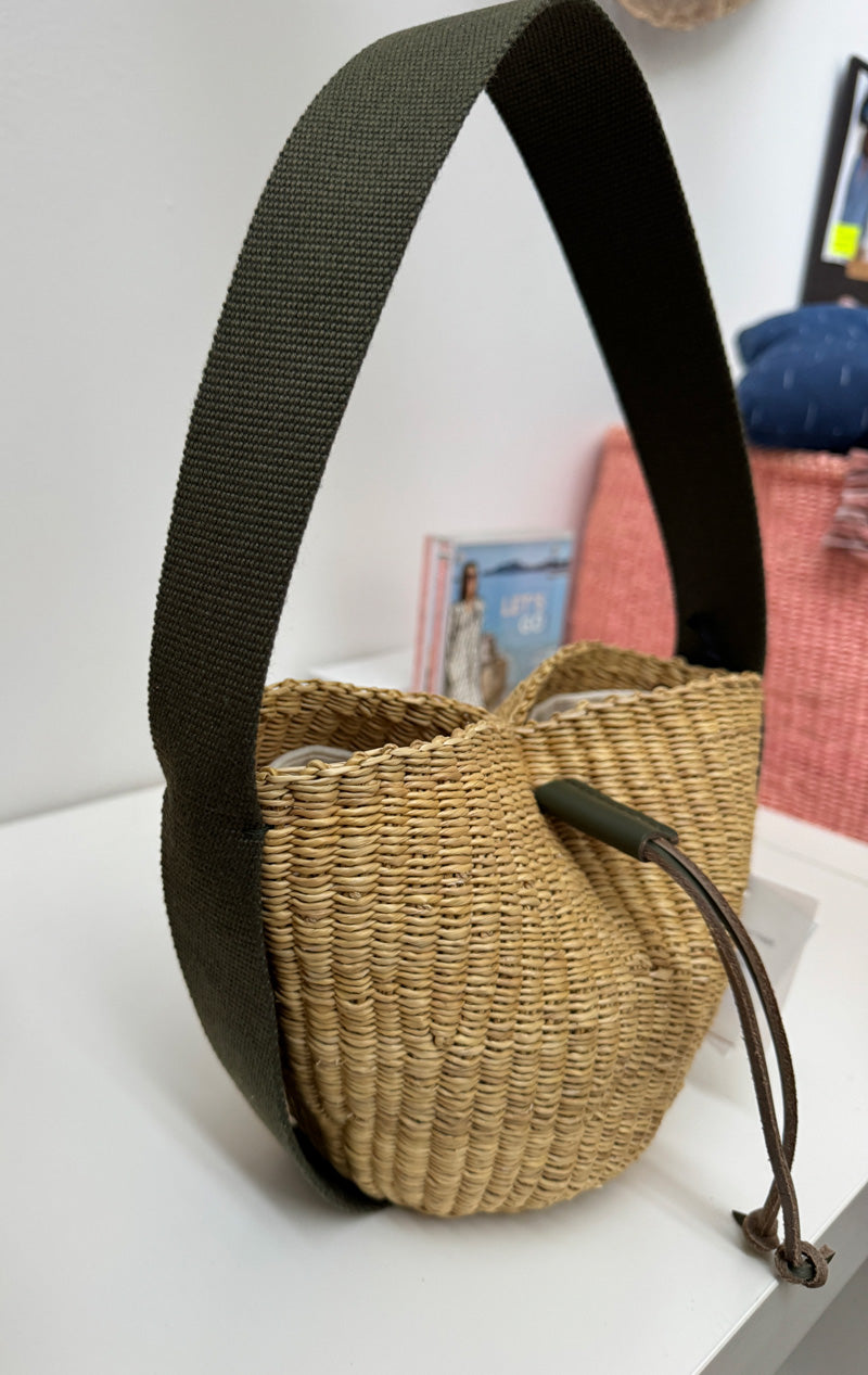 Mini Muun Straw bag with khaki cotton handle