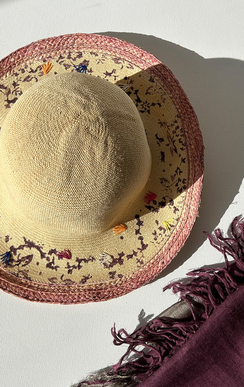 Straw Hat with dyed pink edging