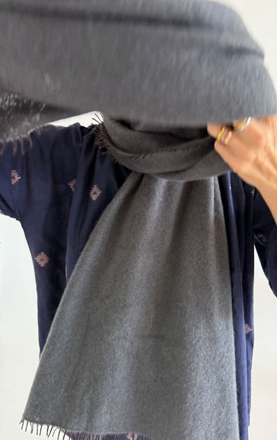 Grey cashmere scarf