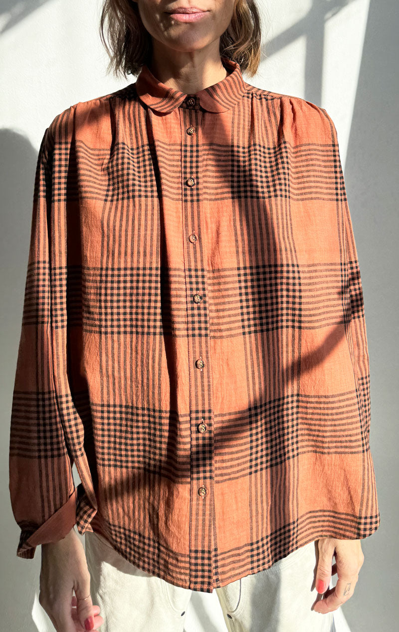 button front blouse in cocoa/ black colored plaid cotton fabric