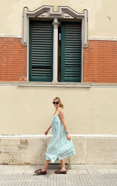 Shoulder tie dress in white and green stripe