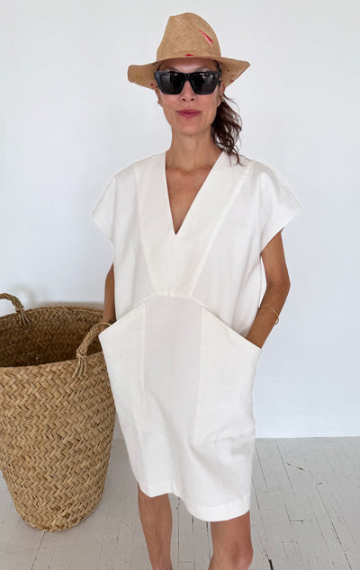 Diagonal pocket tunic