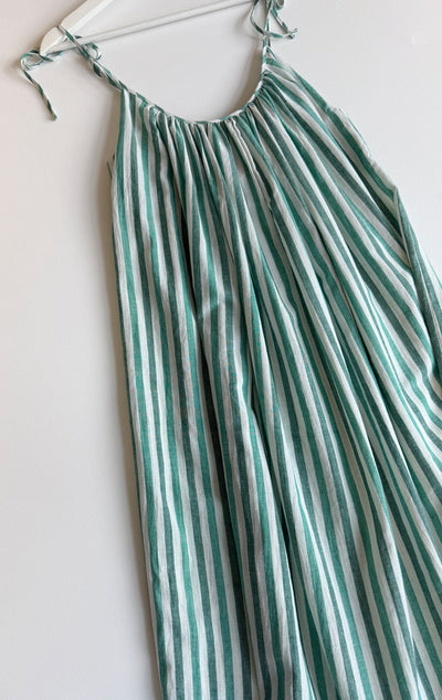 Shoulder tie dress in white and green stripe