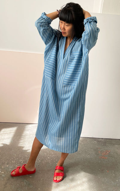 FEATHERWEIGHT Chambray khadi pocket caftan